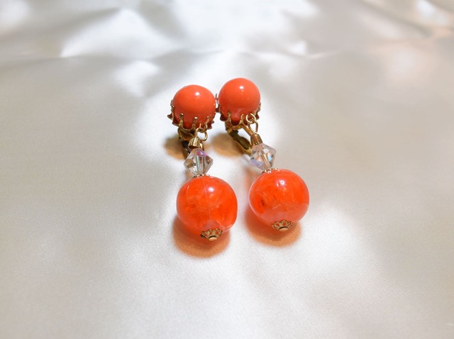 VINTAGE orange ball earring