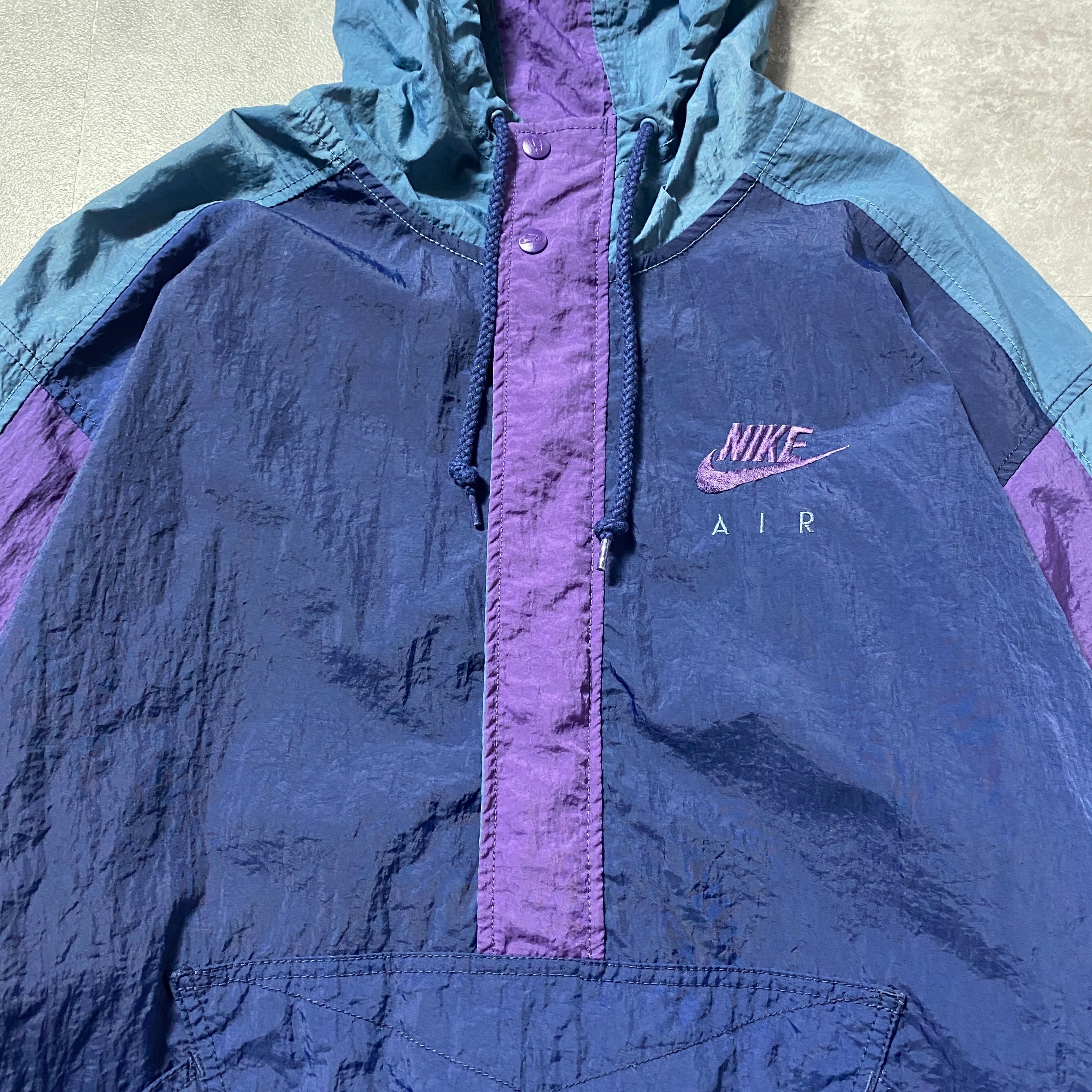 90's NIKE CHAMPS SPORTSタグ ナイキ スウォッシュ 刺繍ロゴ ハーフ