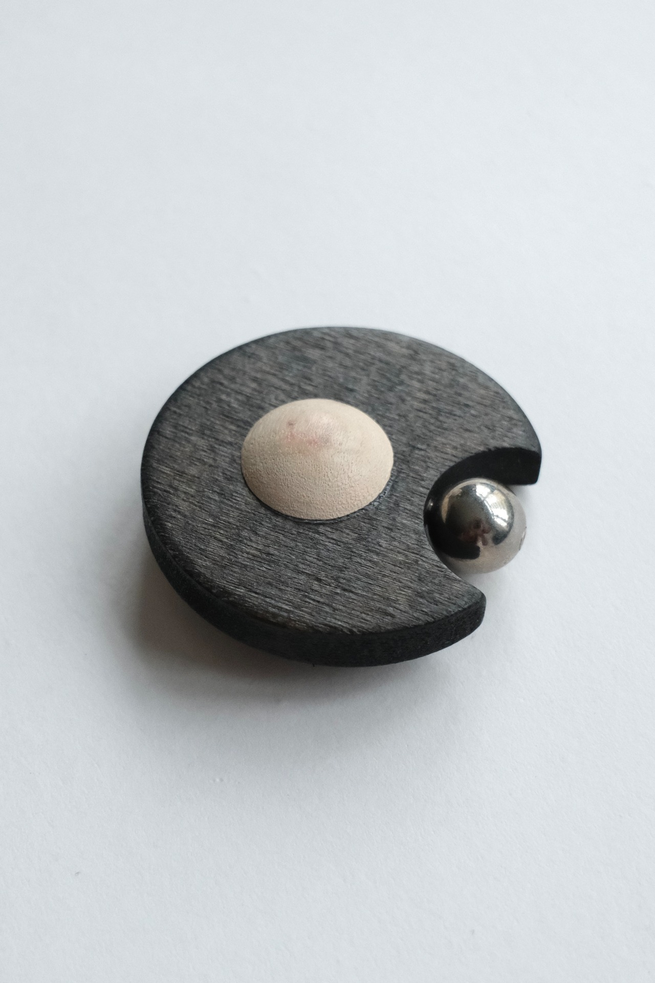 Aarikka modernist brooch with metal ball
