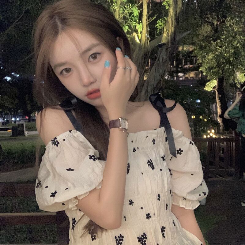 ショートフローラルトップス シャツ サマー薄手 レース 大人ガーリー スウィート キュート カジュアル 夏物 花柄 レースアップ 萌量不足23704153021