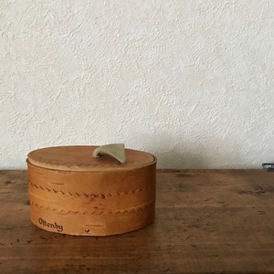 白樺の樹皮のいれもの13