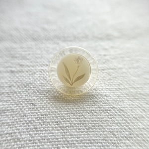 透かし白蝶貝1輪フラワー×アイボリー 15㎜