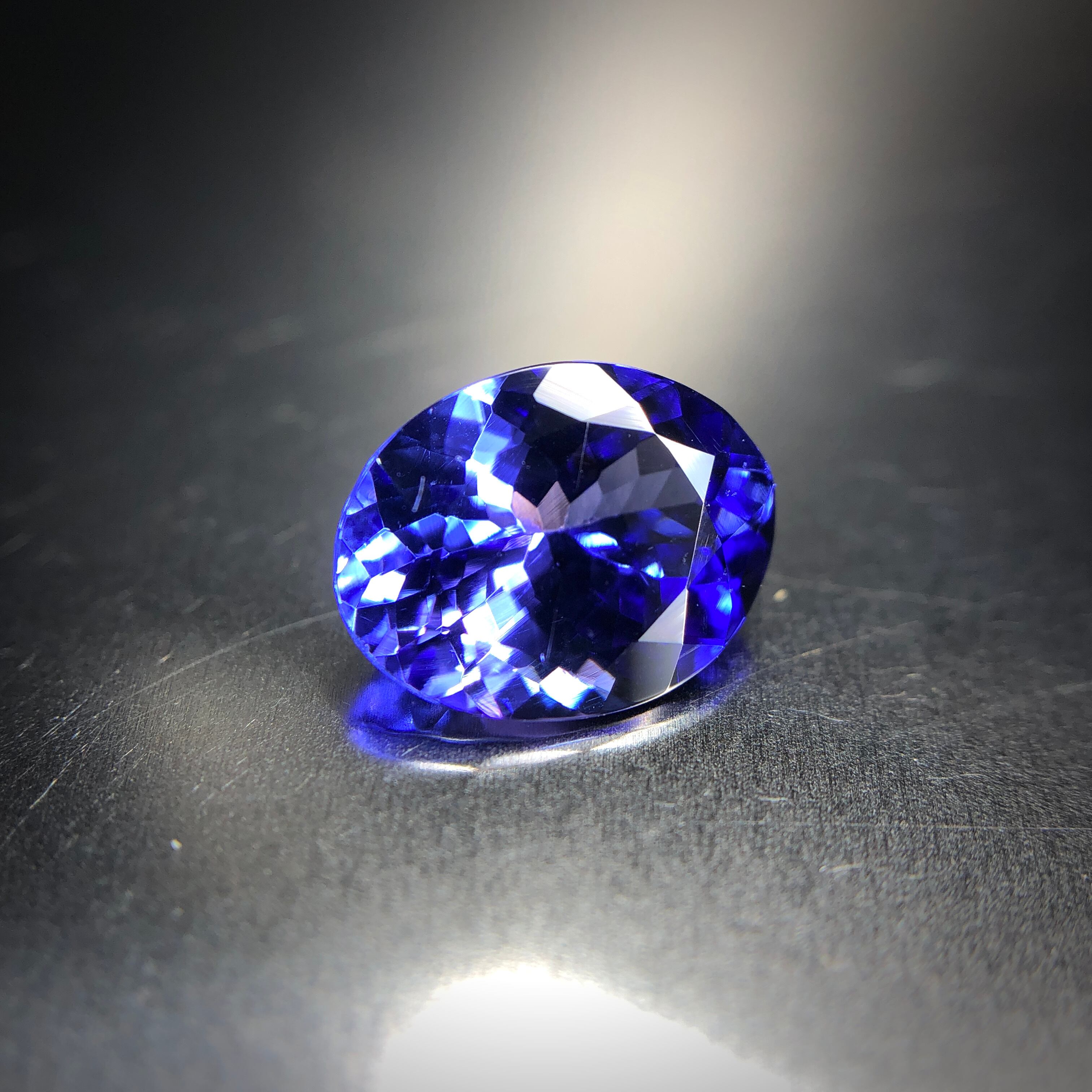 煌めく夜空色の宝石 1.7ct UP 天然 タンザナイト | Frederick’s Gems&Jewelry powered by BASE