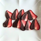 【10箱特割（2025夏 限定数）】いちごの箱庭（無添加ドライフルーツ王様のおやつ 紅ほっぺ × チョコレート）　