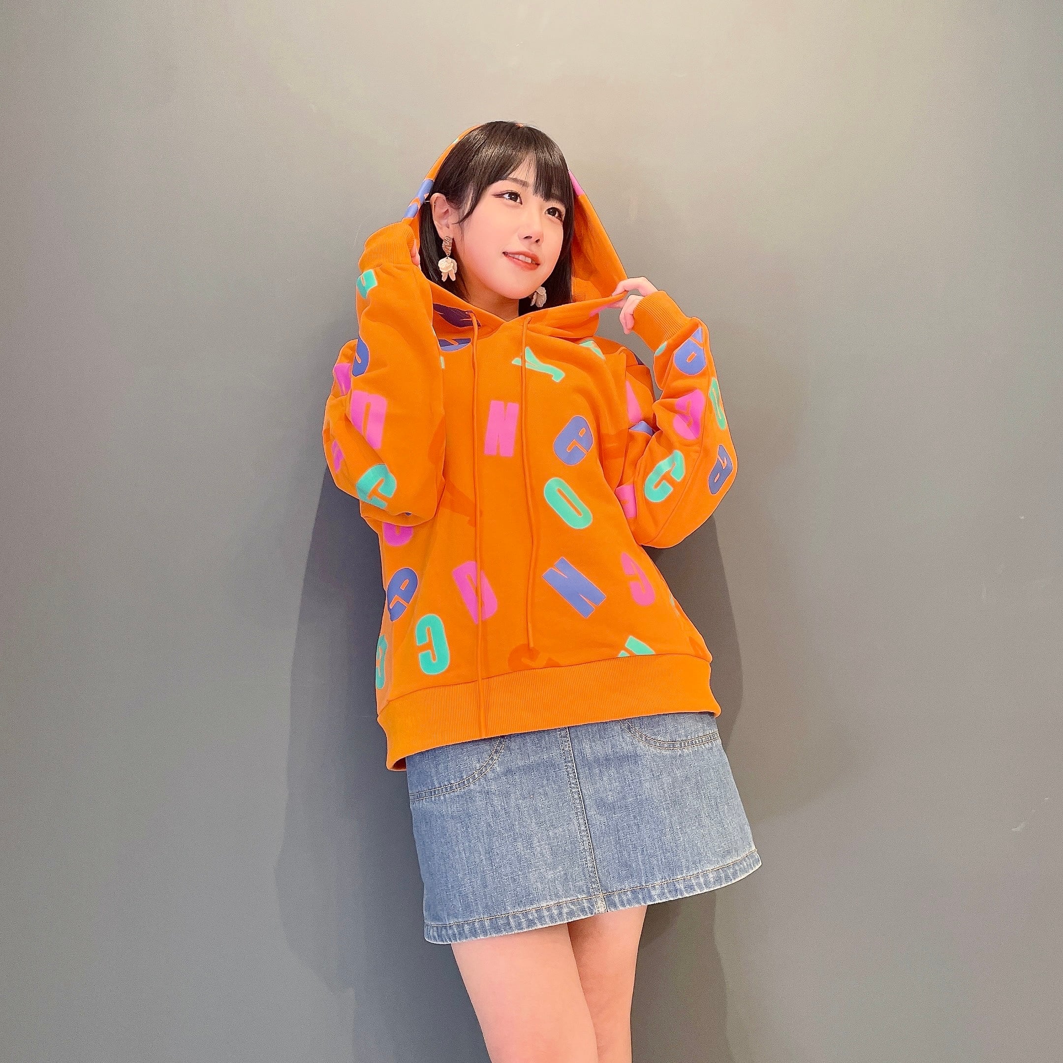 カラフル ロゴ パーカー 【Orange】 | NyucoDeco [にゅこでこ