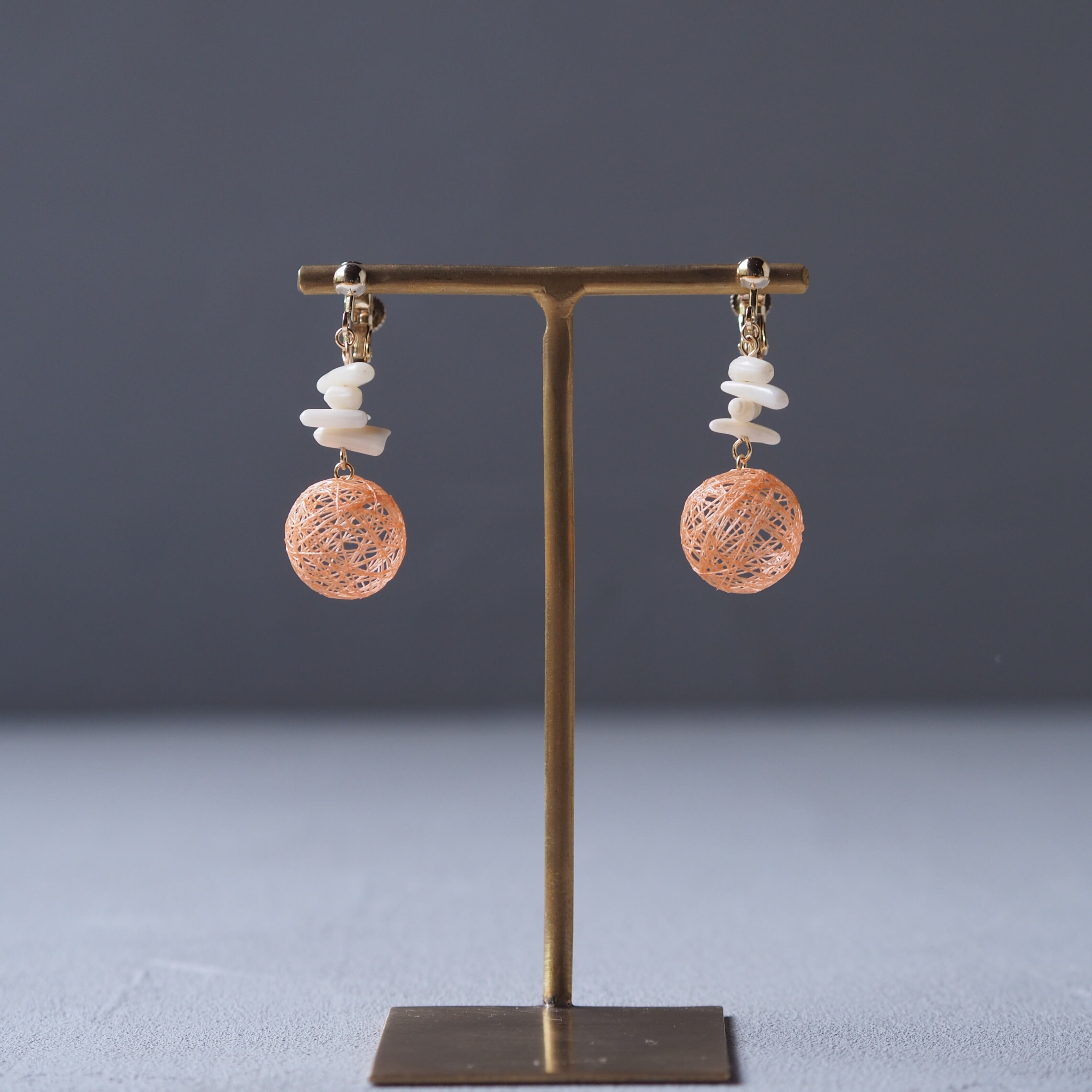 トラさん専用No.1057 ピアス イヤリング 限定〉1粒つらなりピアス - ターコイズ（天然石／イヤリング可
