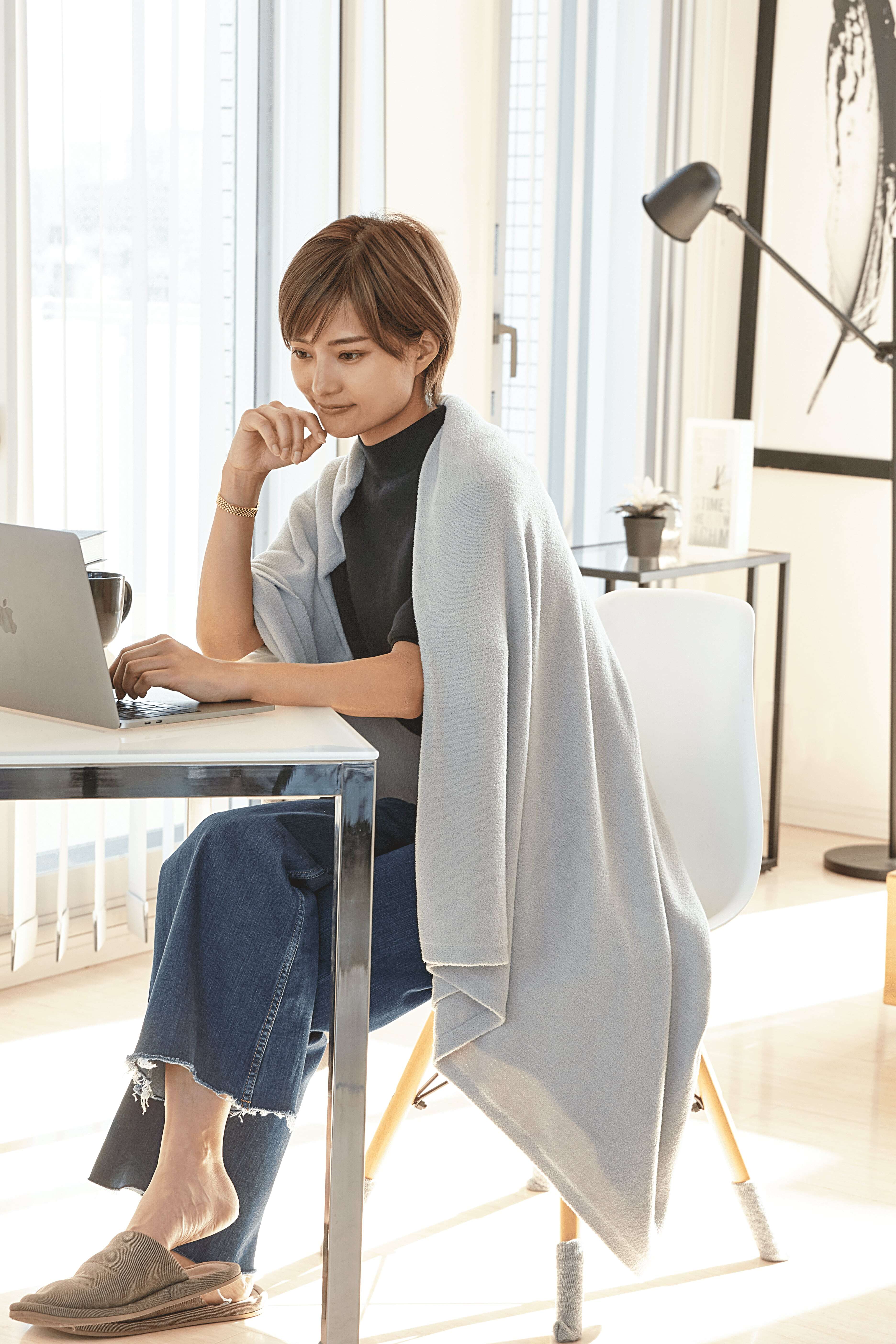 peu a beaute プレケット | anthea