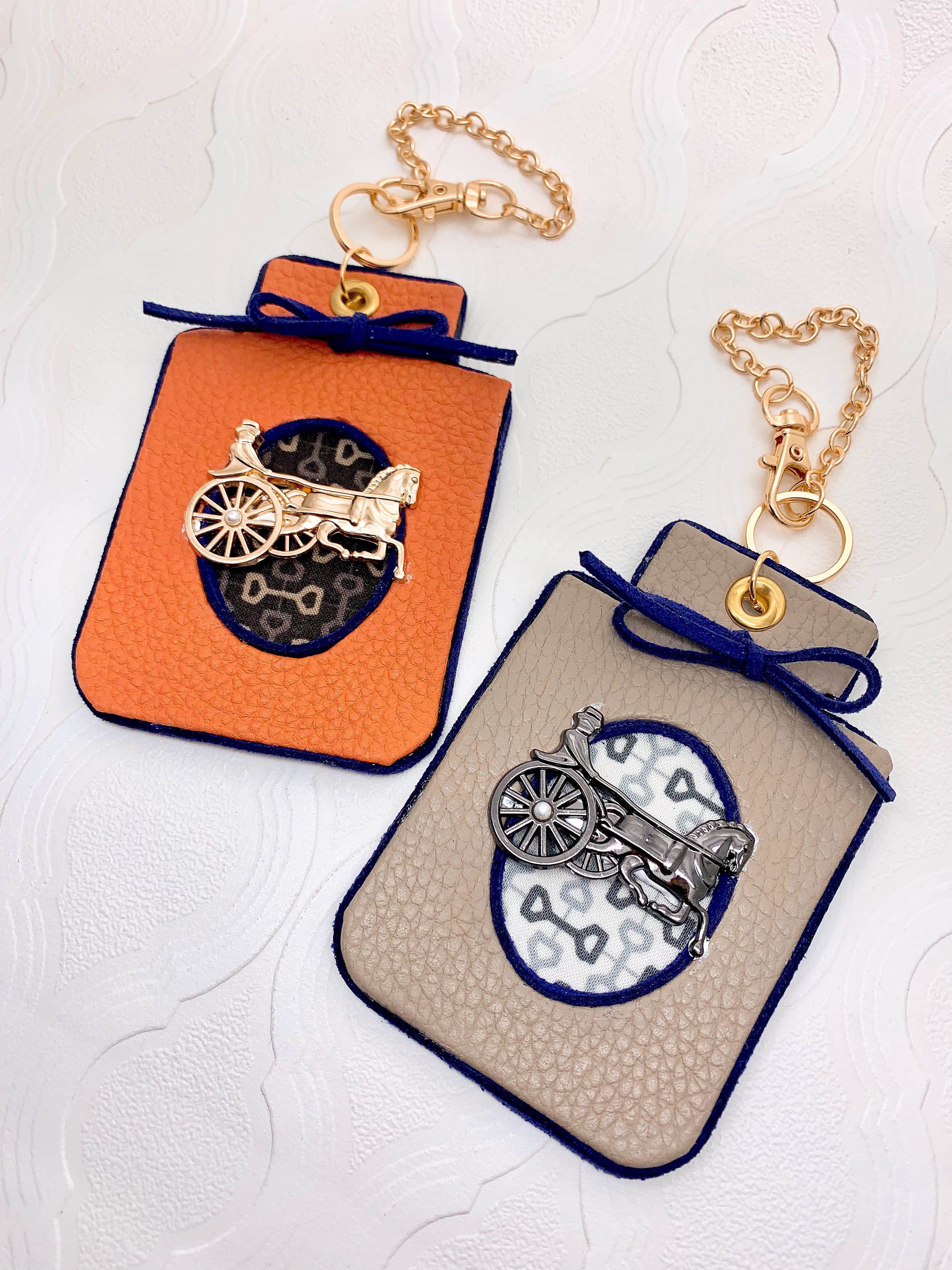 香水瓶と馬車 レザーバッグチャーム★カードホルダーになります!