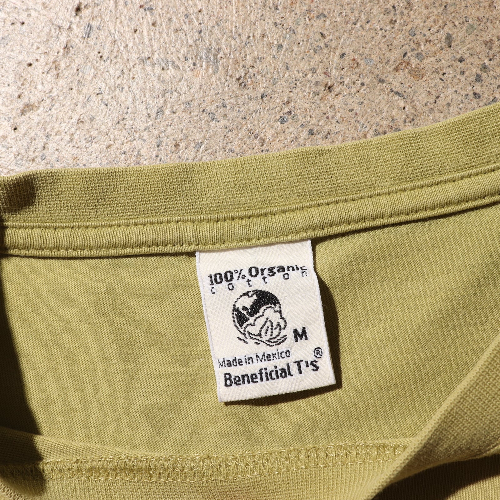 極美品 M アボカドグリーン Patagonia ベネフィシャルTシャツ