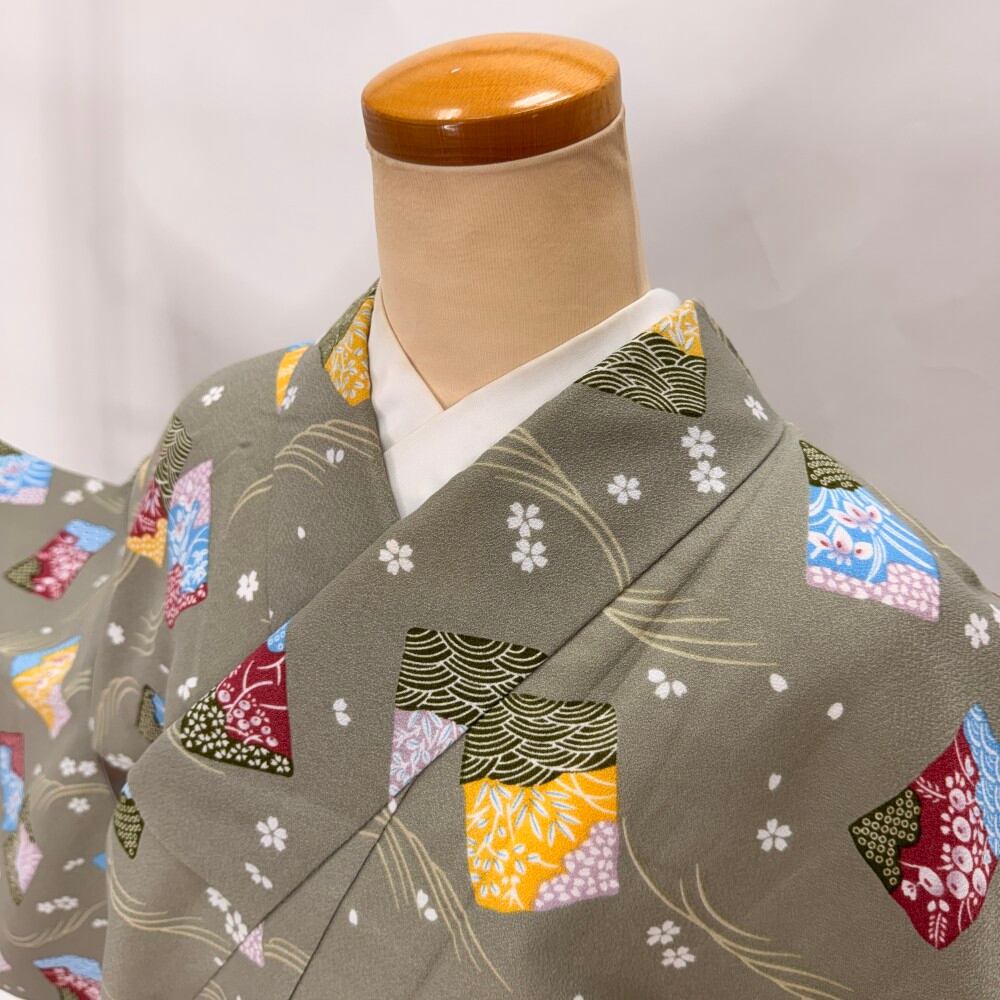 小紋 洗える着物 幅広 大きい 裄68.6cm 身丈166.5cm 花柄 袷 普段着 ポリエステル 中古 灰色 L サイズ 6614