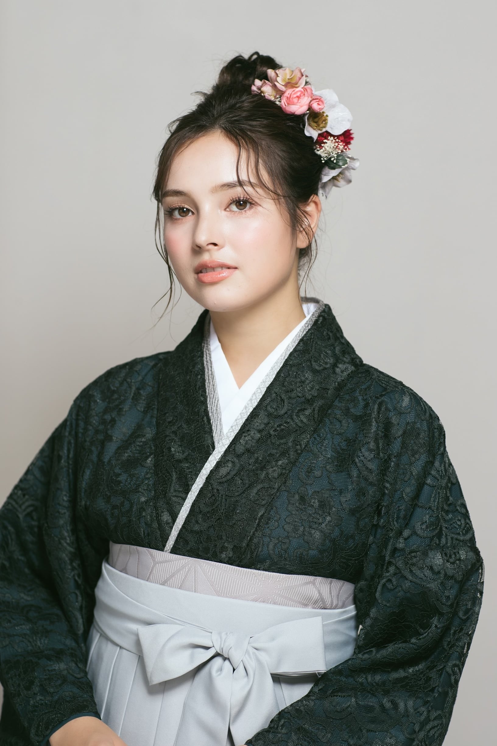 卒業式　総レース二尺袖着物、袴、2点セット Kimono Sienne 卒業式袴3点セット 総レース二尺袖 黒 レース 二尺袖