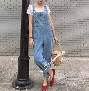 ロング丈 デニム サロペット パンツ レディース ボトムス オーバーオール Gパン ストレートパンツ ロングパンツ ロング 袖なし ノースリーブ ストレート ポケット ハイウエスト デニム かわいい 大人可愛い シンプル カジュアル おしゃれ ボーイッシュ 無地 春 夏 秋 冬 ママ 通勤 学生 学校 通学 デート お出かけ 旅行 公園 女子会 休日 ショッピング カフェ 重ね着 楽ちん 体型カバー 脚長 普段使い 着回し レイヤード 定番 S M L XL 2XL 大きいサイズ ゆったり ブルー