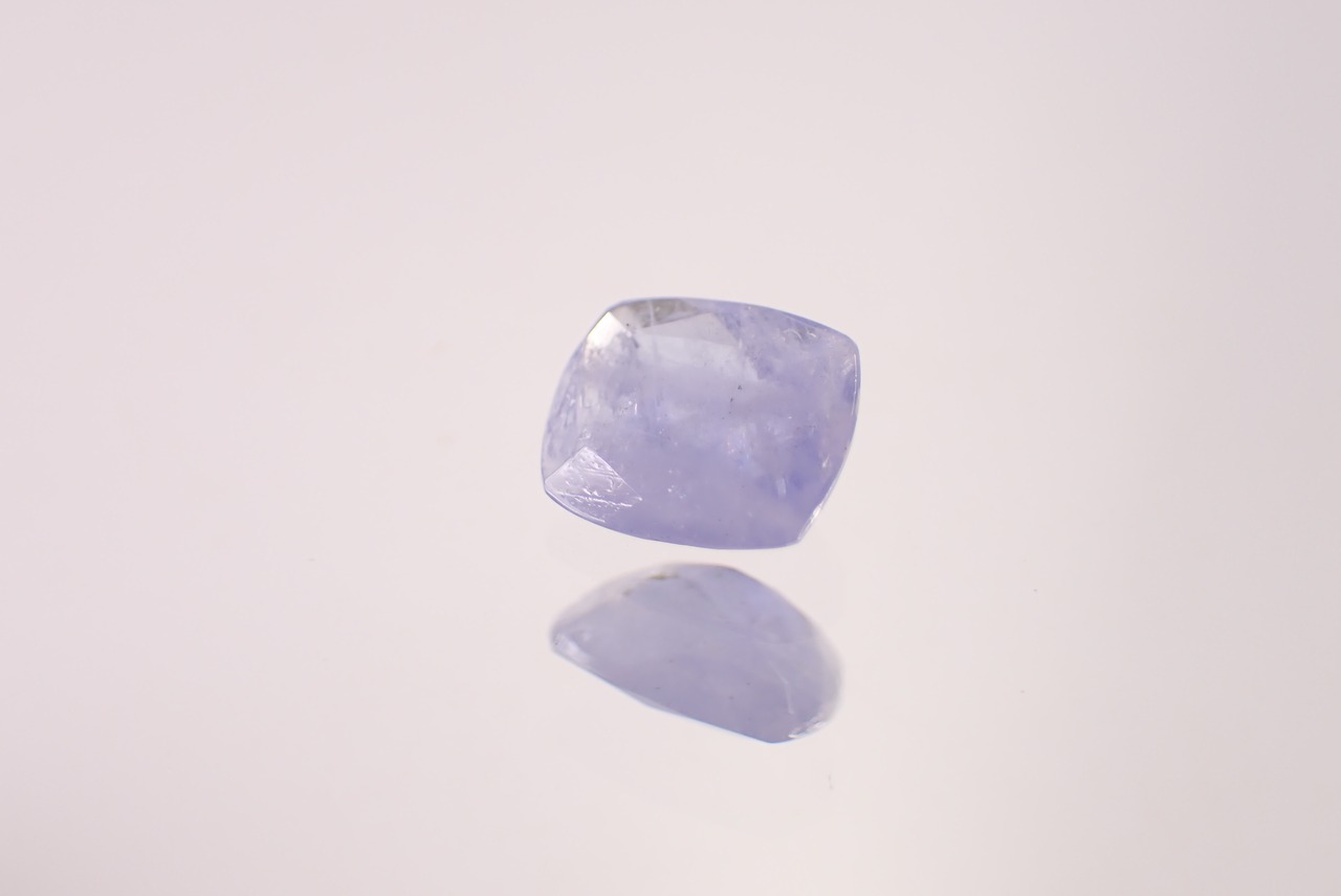 ハックマナイト　0.69ct　[C10‐185]