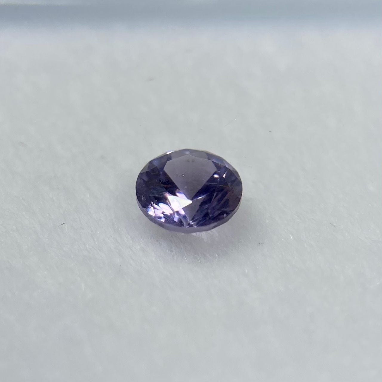 スピネル ラウンドカット 訳あってお買い得 約3.8mm　No.38W-2