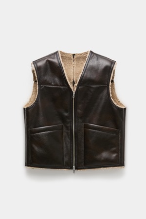 [COOR] Reversible Faux Shearling Vest (Dark Brown) 正規品 韓国ブランド 韓国通販 韓国代行 韓国ファッション クール クーア クアー COOR 日本 店舗