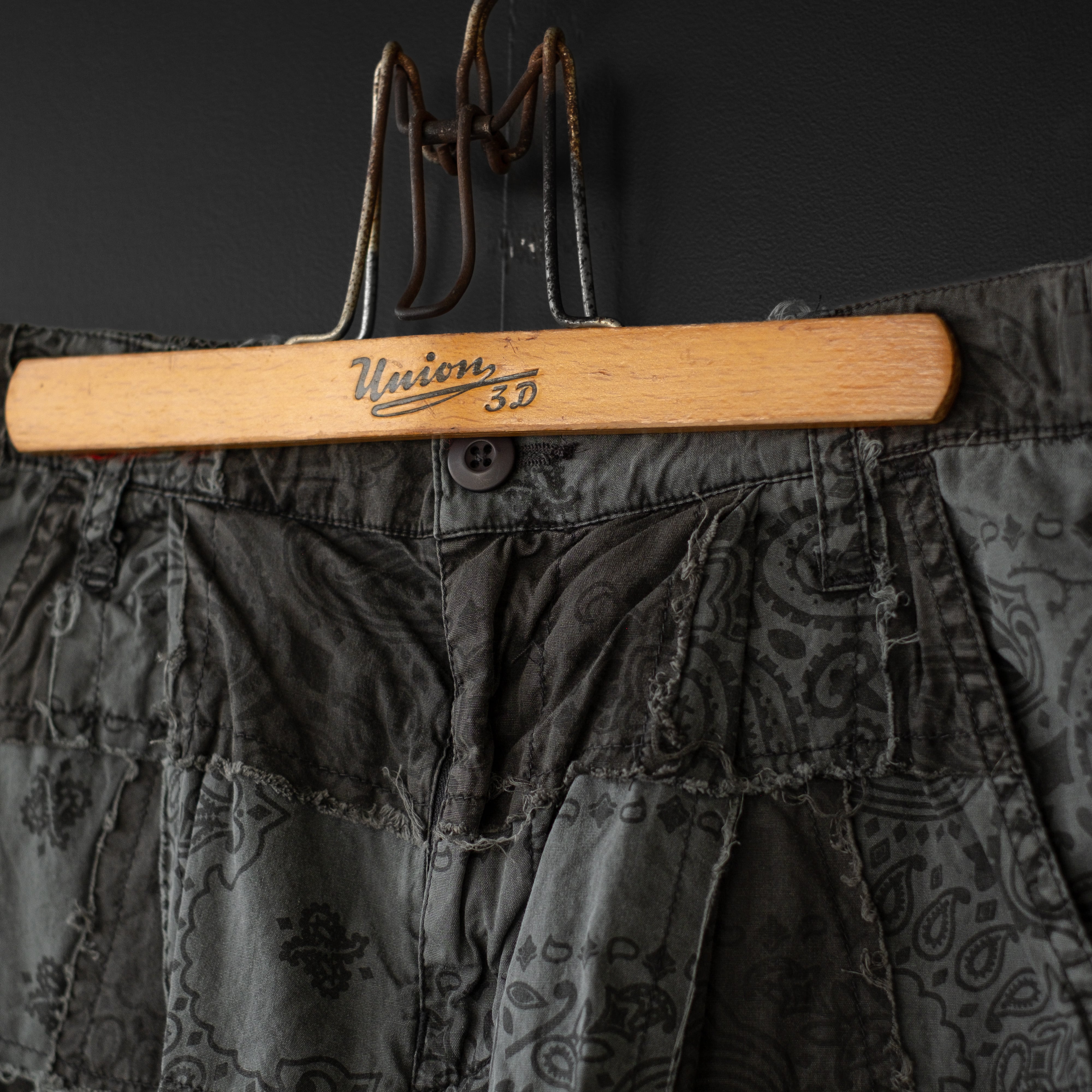 Universal Style Wear】 HAV-A-HANK bandanna patchwork short pants