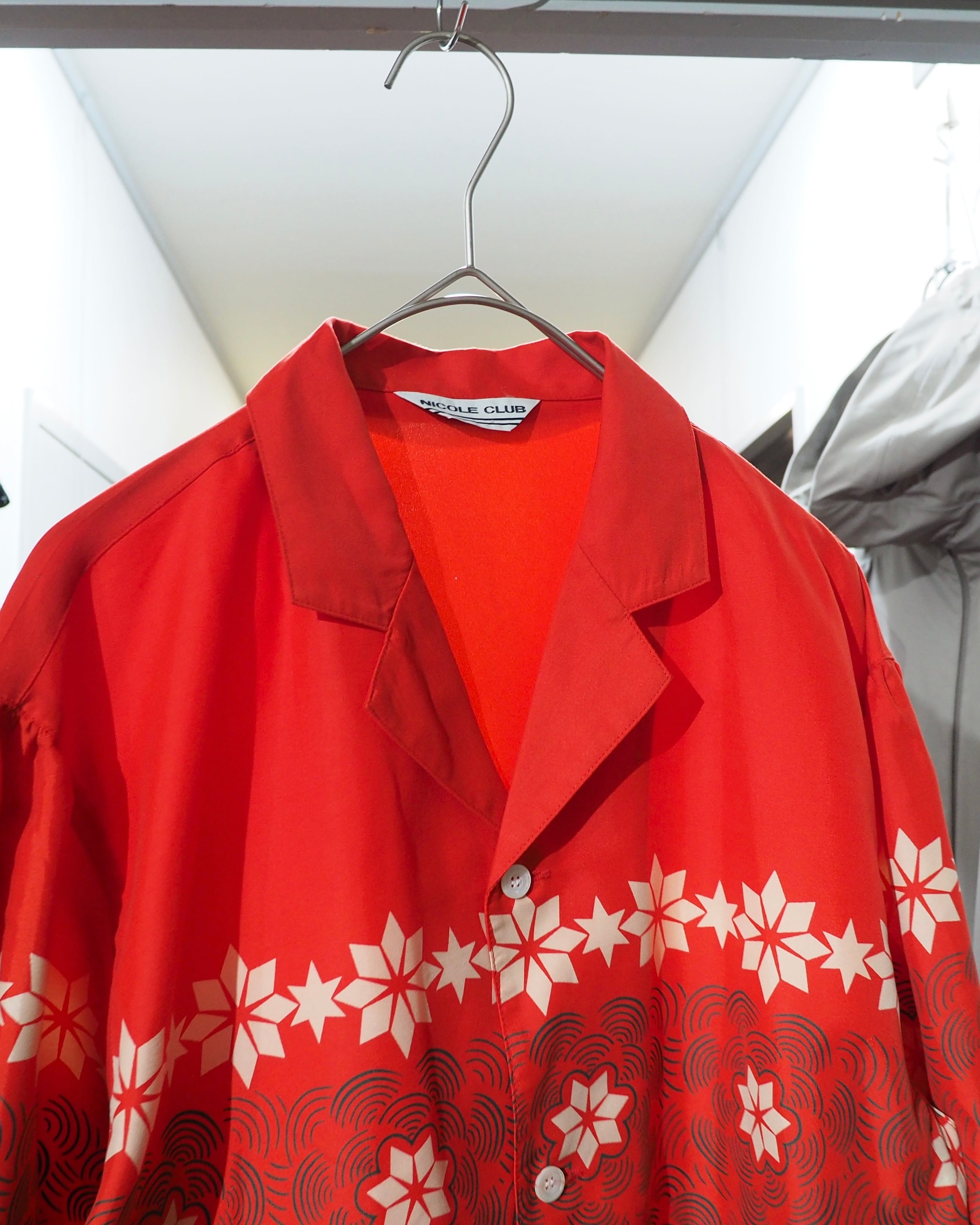 1980s " NICOLE CLUB " Arabesque oriental pattern Design vintage Open collar shirt