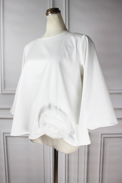 Romantic corsage blouse