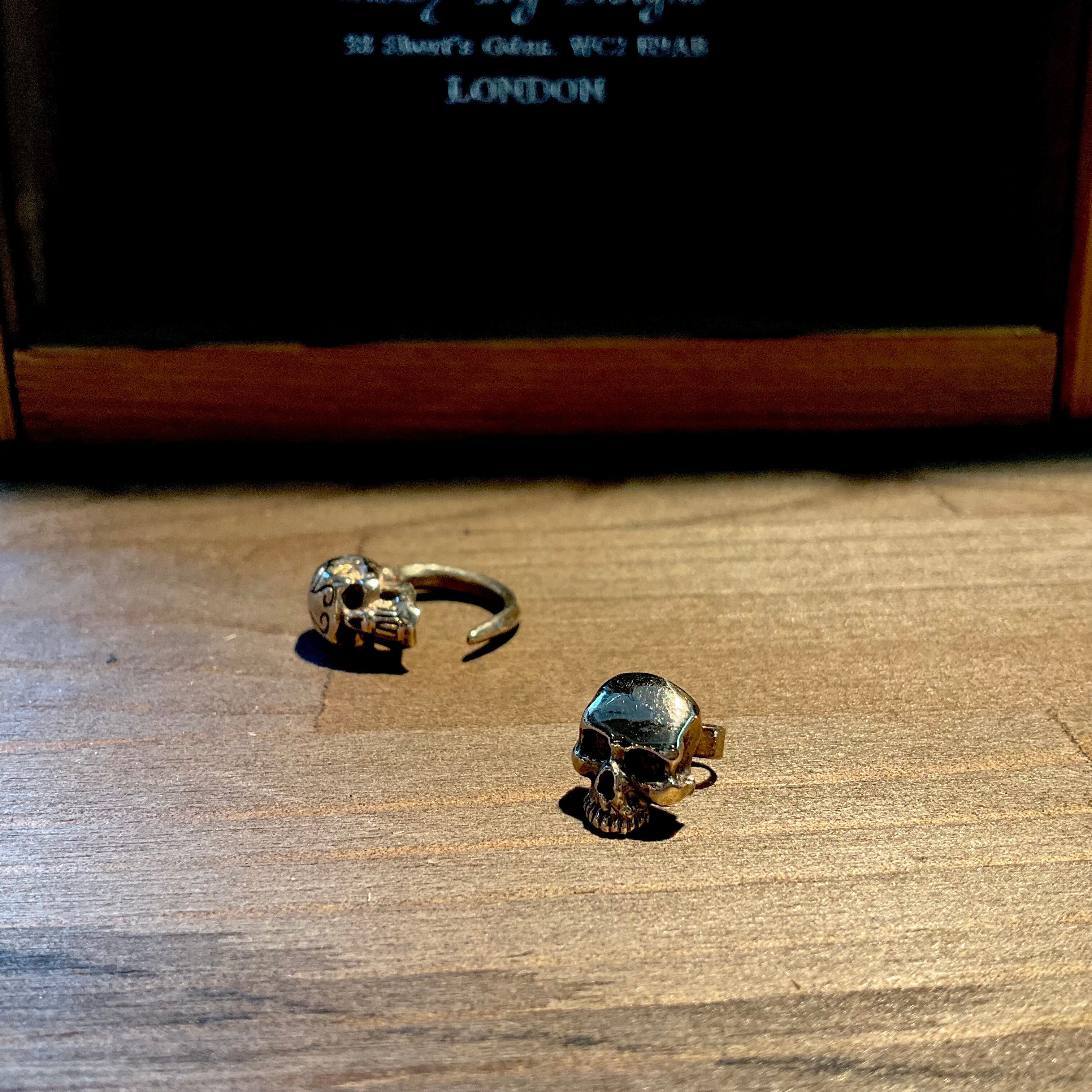 ピアス　ロイヤルオーダー　gunda クレイジーピッグ　ディールデザイン CrazyPig Plain Skull Stud 9K Gold earring pierce クレイジーピッグ
