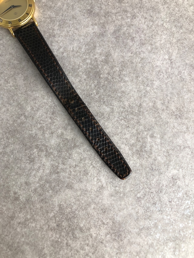 GUCCI グッチ 腕時計 ブラック サークルローマ文字 レザー 3000L vintage ヴィンテージ オールド upizt7