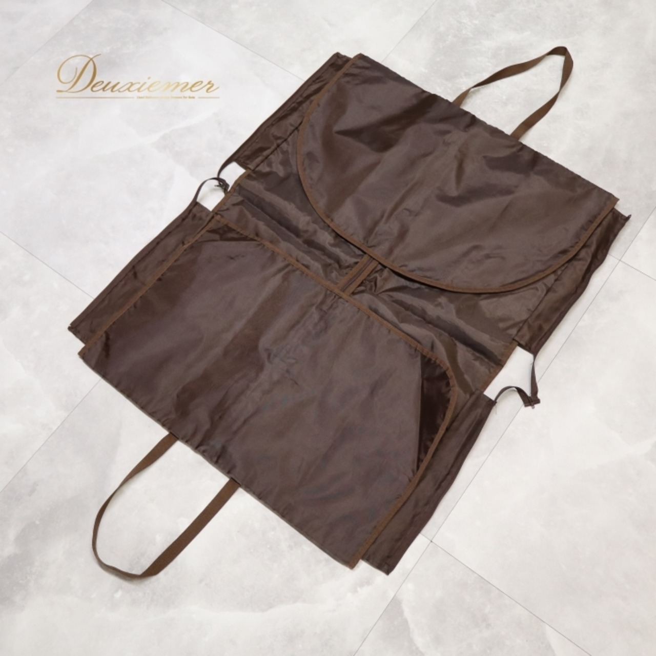 フラダンス 小物 ガーメントバック ブラウン系 マウナロア Maunaloa バッグ 茶 ハワイアンプリント 軽量 軽い ダンス小物 ファスナー 持ち運び 練習 レッスン イベント 発表会