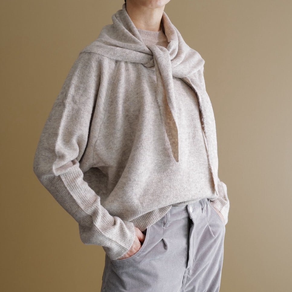 三角ストール付きメランジニット(ベージュ)