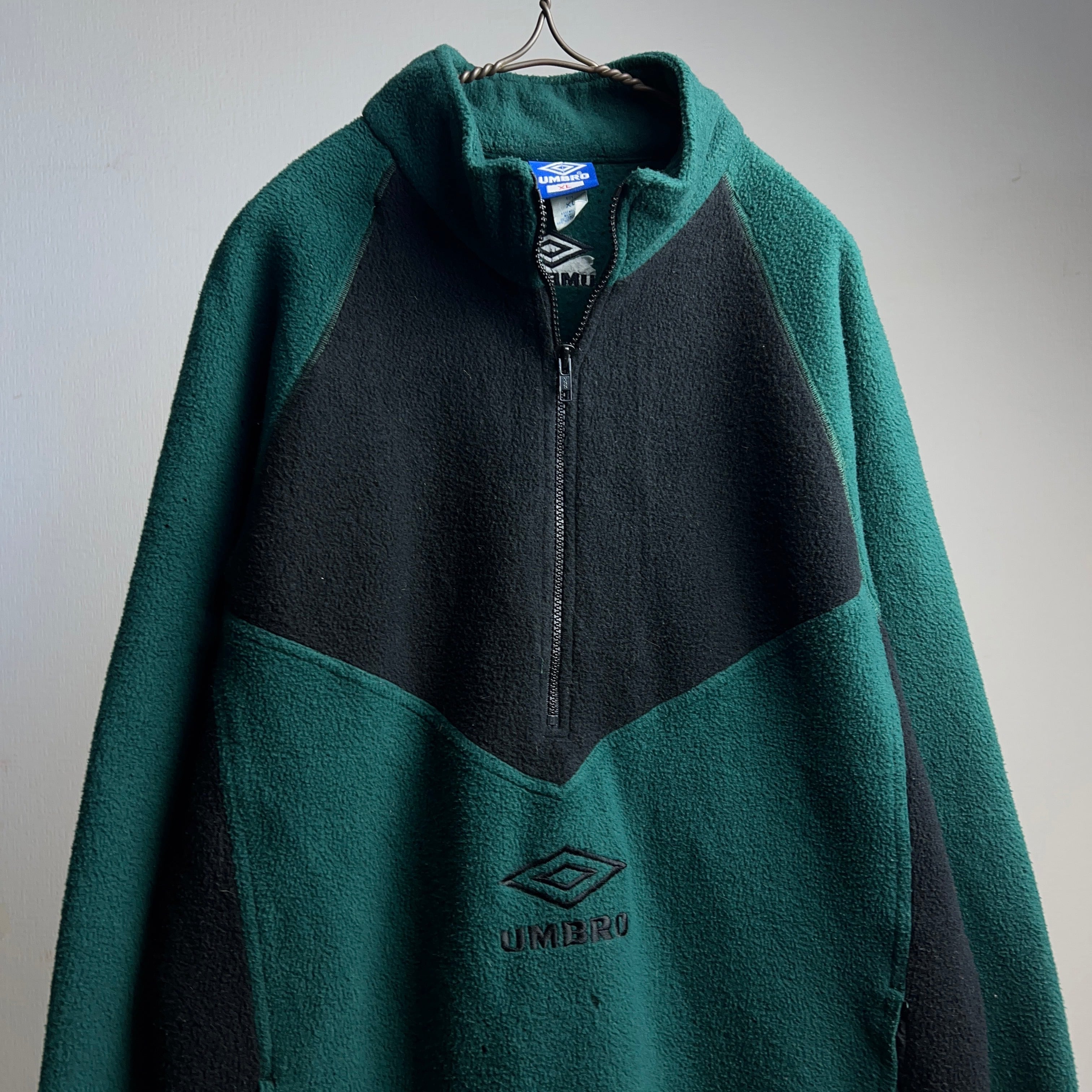 90's~ “UMBRO” Fleece Pullover SIZE XL アンブロ ハーフジップ フリース プルオーバー 刺繍【1000A253】