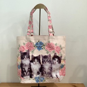 可愛い猫ちゃんと華やかなローズの【防水トートバッグ】2種類✳︎