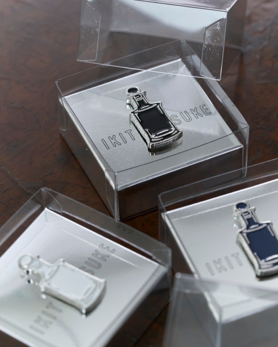 イキツケピンバッジ(ネイビー) | IKITSUKE