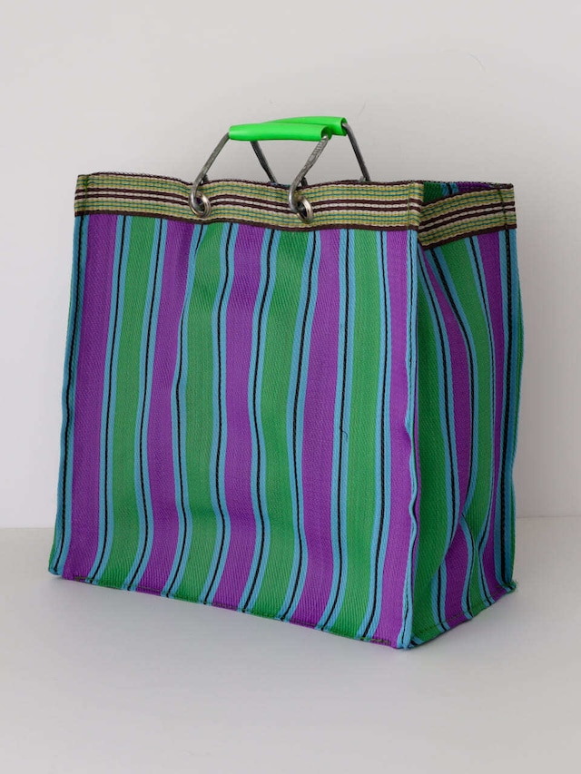 リサイクル プラスチック ストライプ バッグ スクエア （パープル／グリーン） / Recycled Plastic Stripe Bag Square PUEBCO