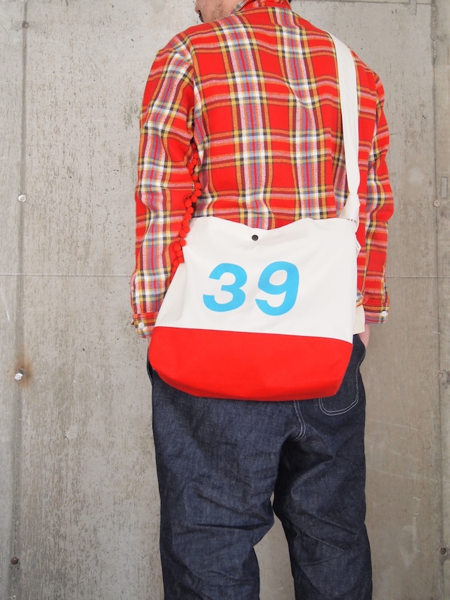 39 2WAY ショルダー バッグ　"2WAY SHOULDER BAG"  (OFF WHITE / RED)