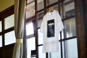 Covid-19 Hates Tシャツ