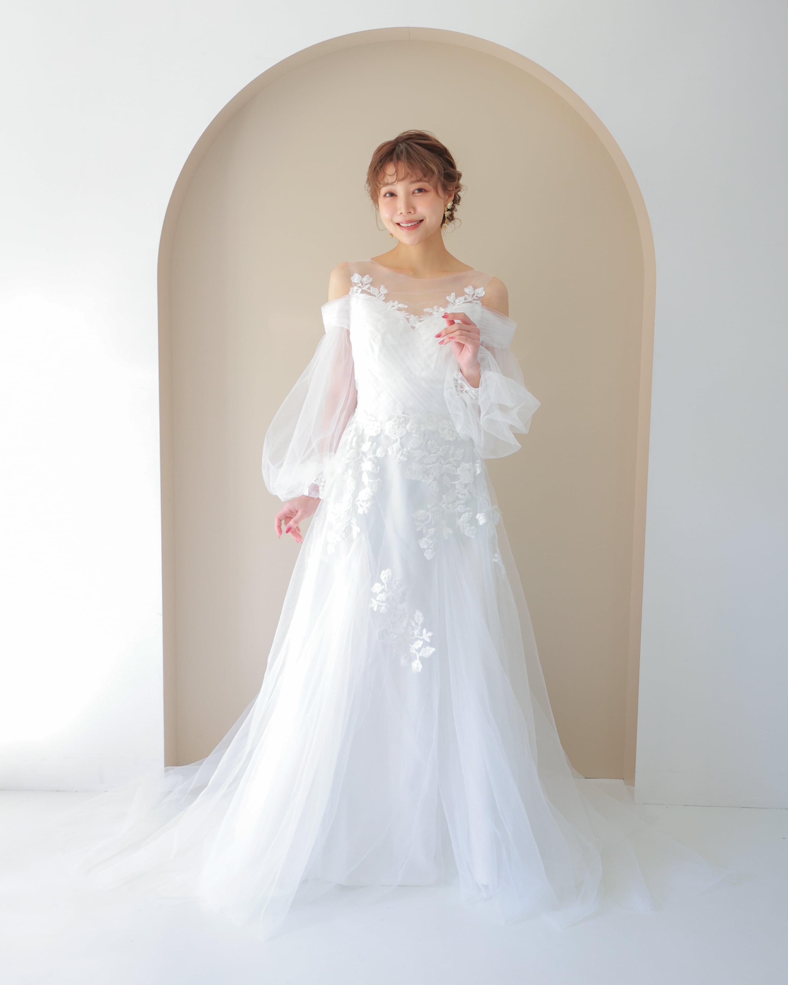 付属品付き✨美品✨ 定価30万円✨ 9号✨ホワイト✨ウェディングドレス✨お得 ウェディングドレス【WD2501-03】 | ブライダルアクセサリー