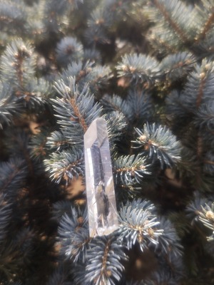 コロンビア水晶|世界で最も澄んだ光を放つ