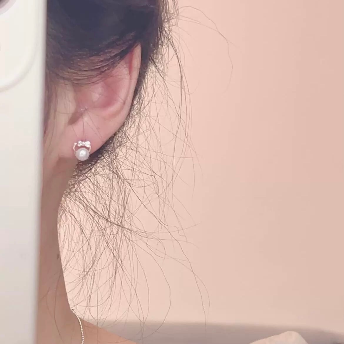 Small Pearl Ribbon Pierce