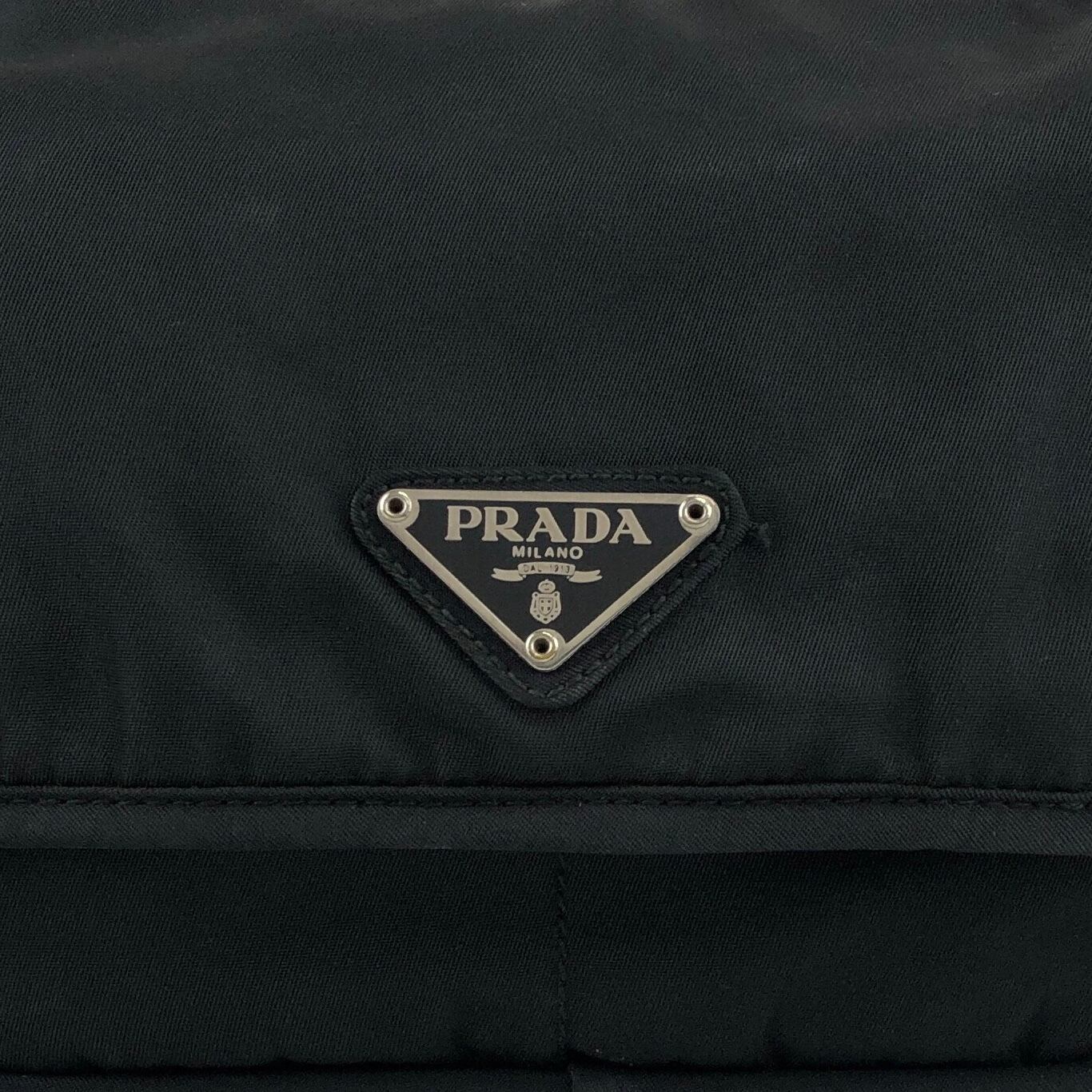 PRADA プラダ ショルダーバッグ ブラック トライアングルロゴ ナイロン
