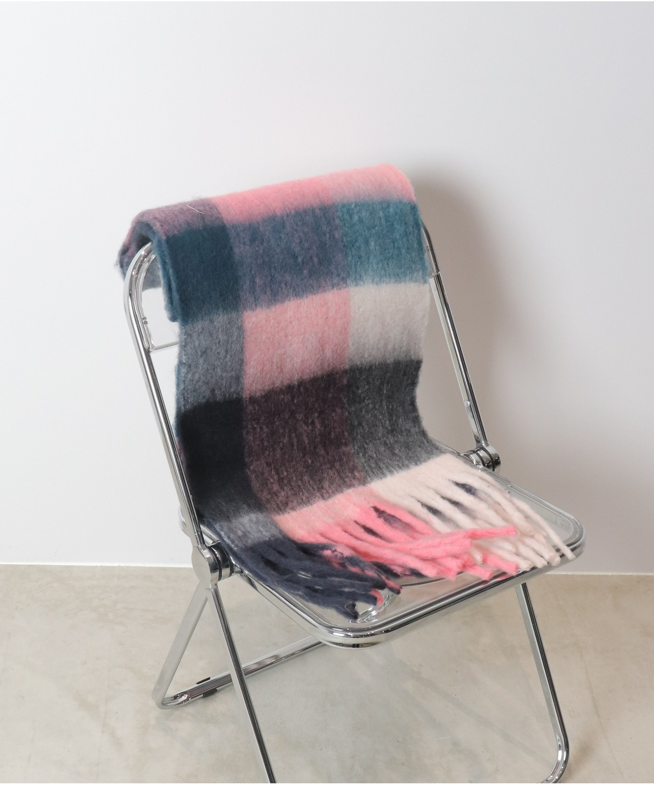 OI210503 マルチカラーチェック柄フラッフィーストール blue