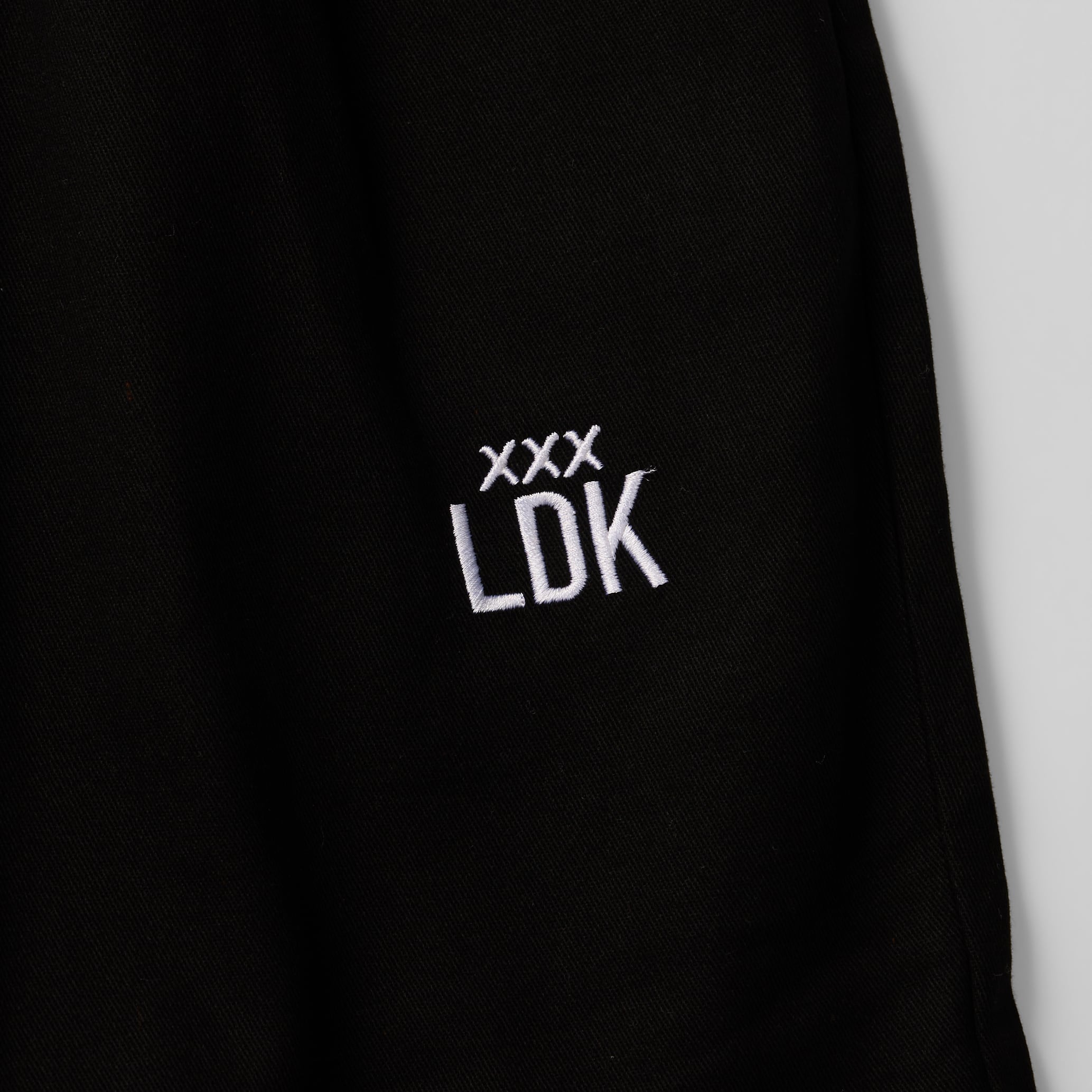 SIGNATURE™︎ Shorts | XXXLDK®︎ Official site.