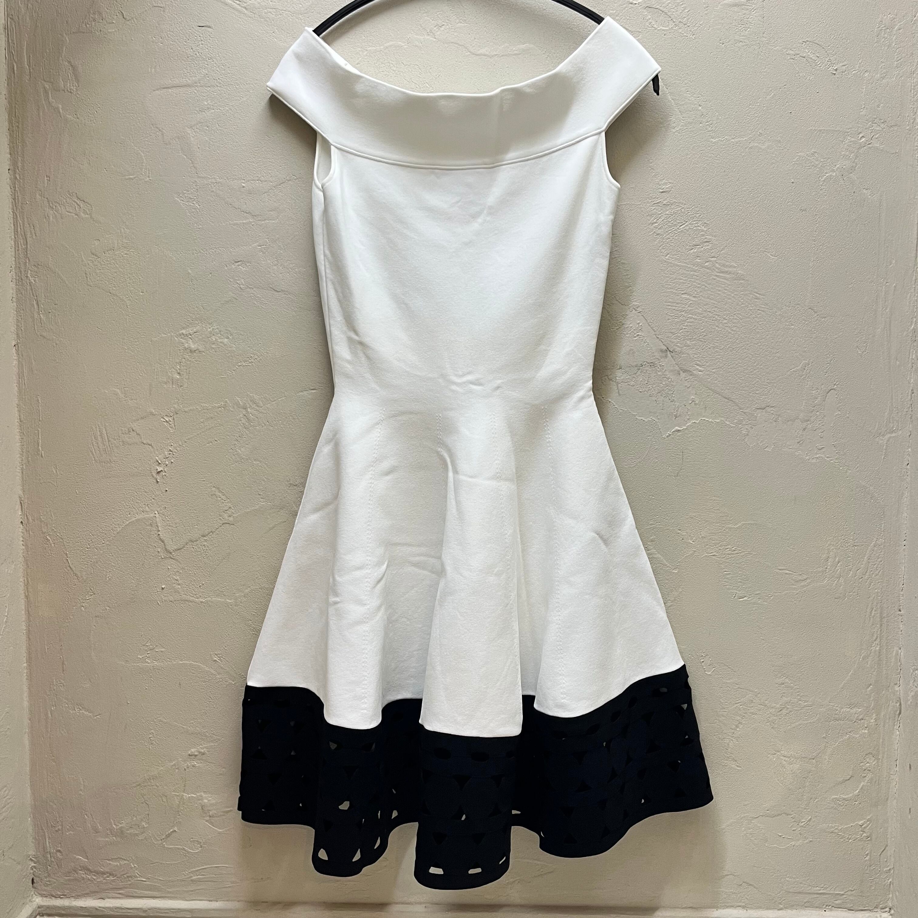 Alexander McQueen アレキサンダーマックイーン Geomeric Cut-Out Trim 