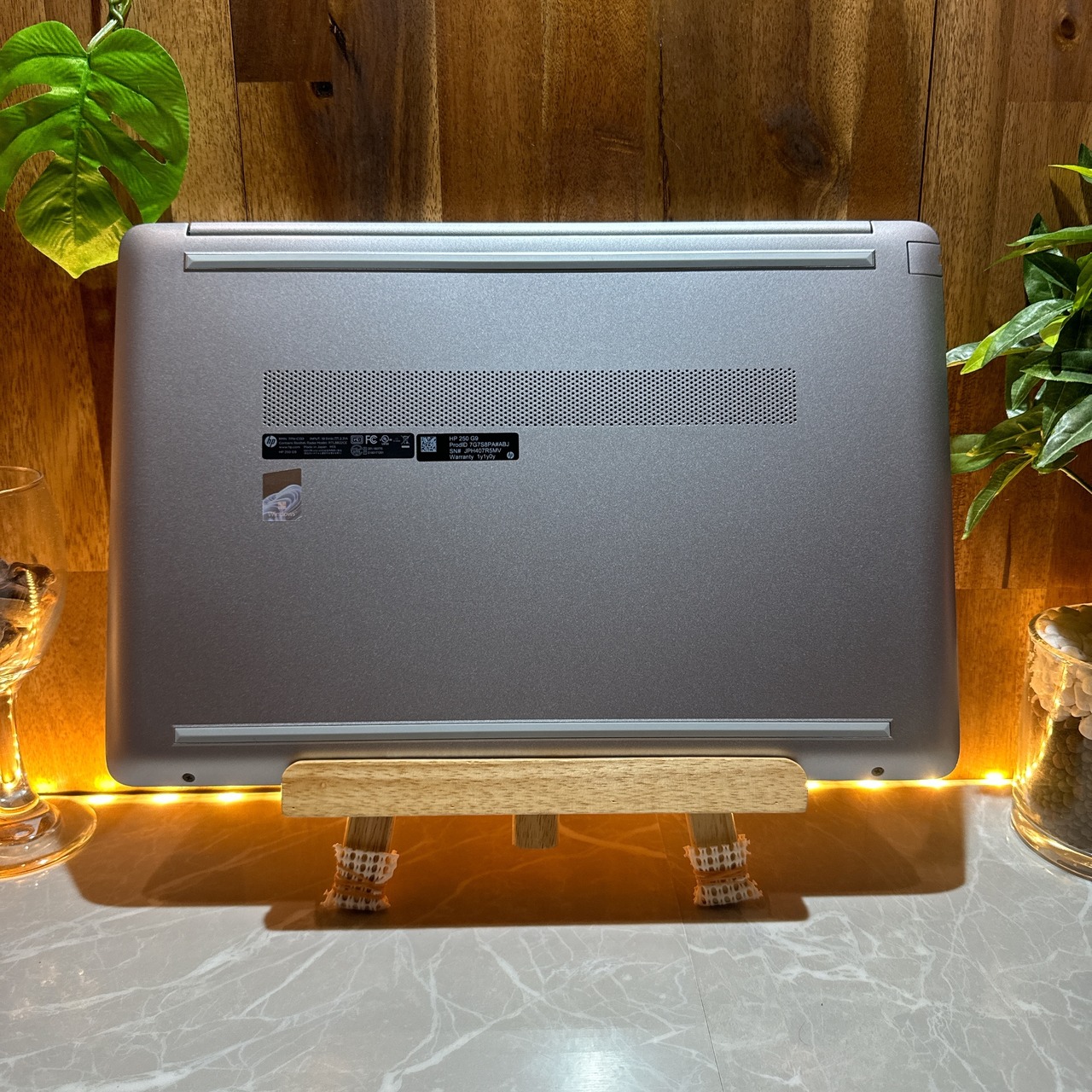 極美品‼️HP 250 G9☘2024年製☘️SSD256GB☘ノートパソコン