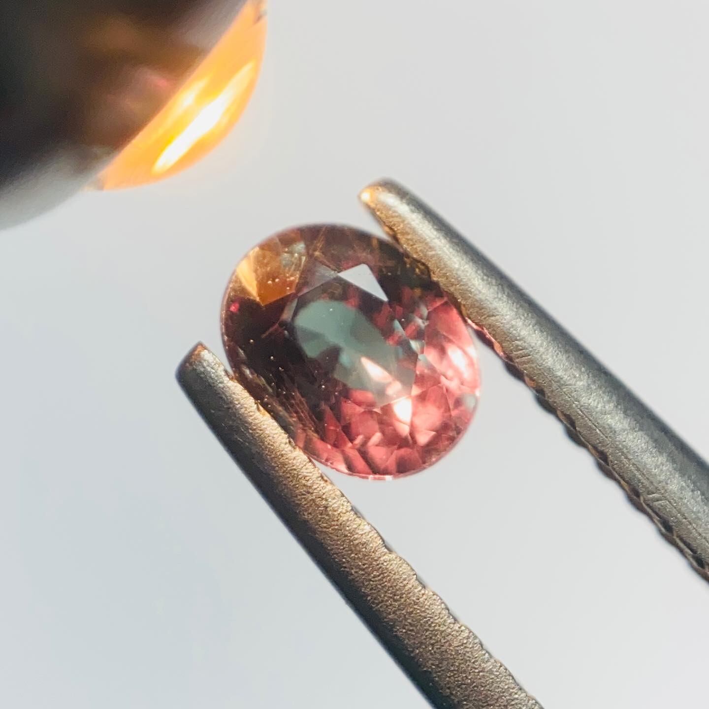 変身する石 ベキリーブルーガーネット4