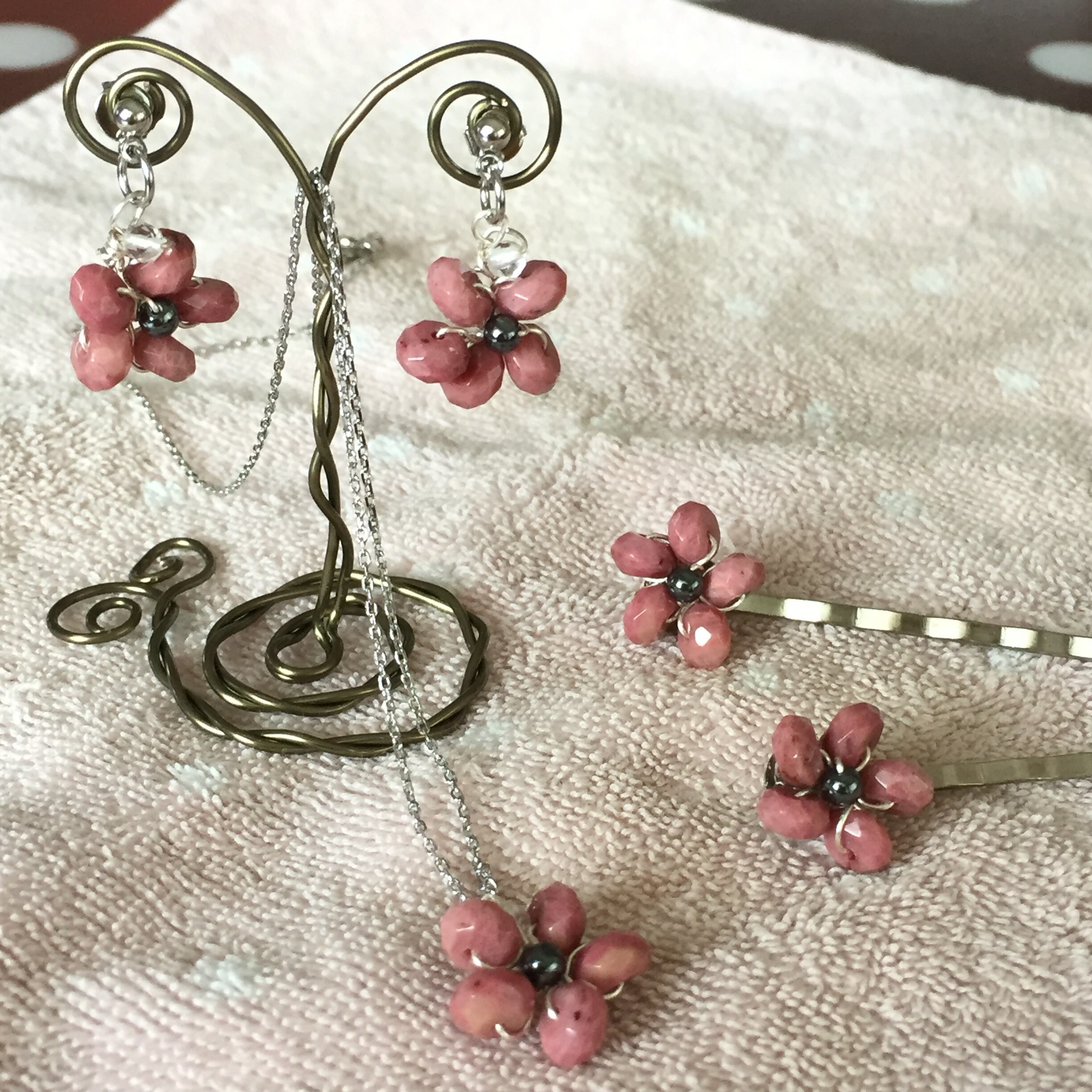 梅の花ネックレス