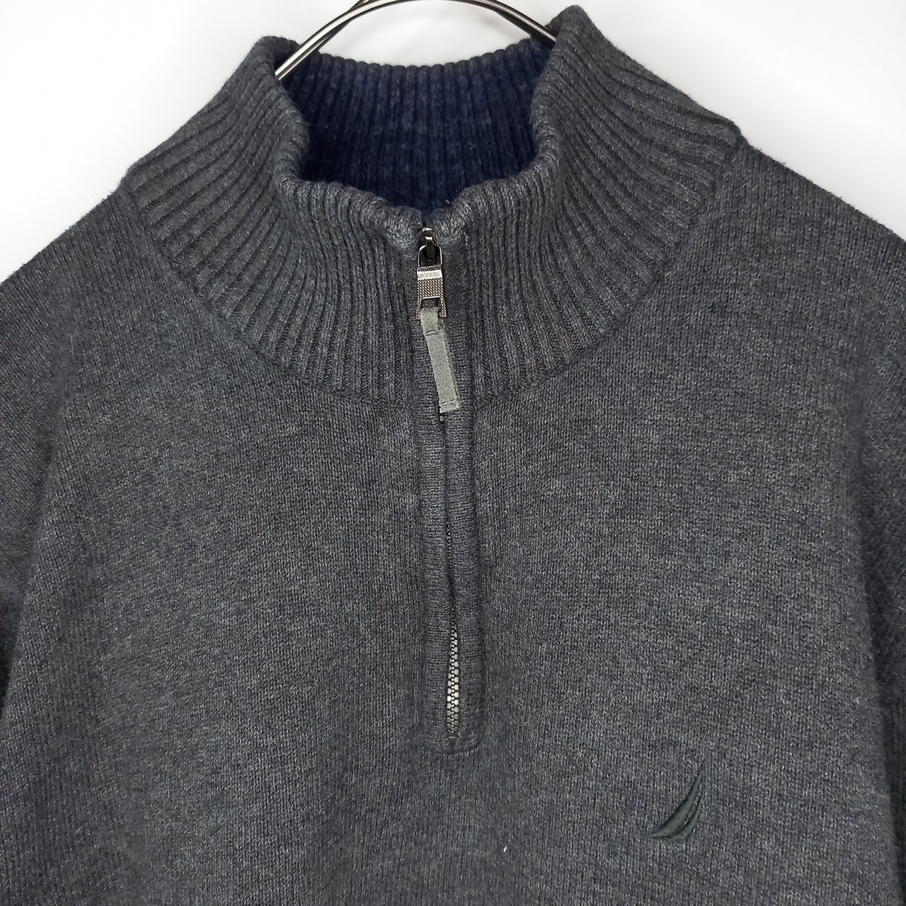 ノーティカ　ハーフジップ　コットンニット　セーター　ハイゲージ　刺繍ロゴ　グレー