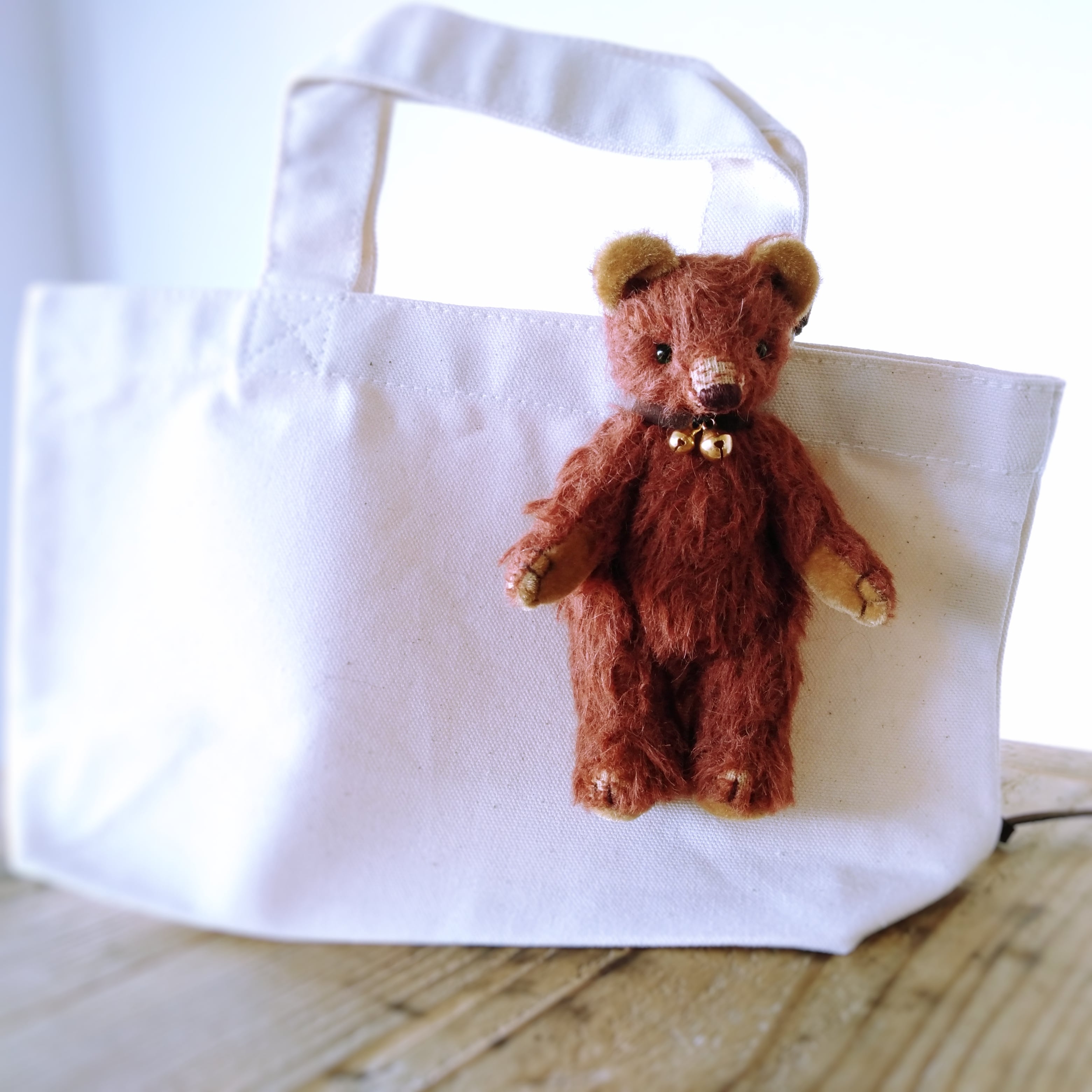 ハンドメイド】バッグチャームにもなる小さなテディベア_13cm