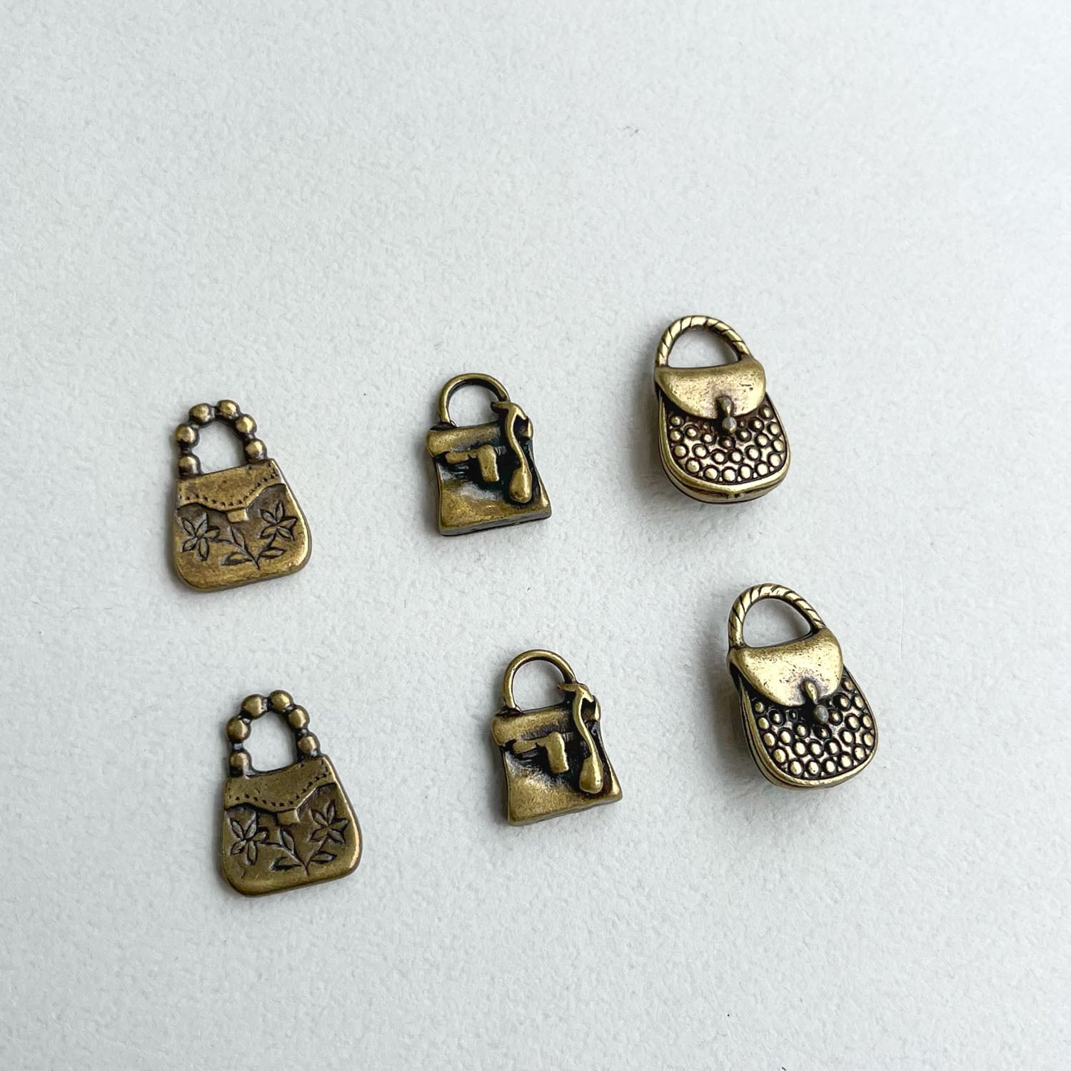 アンティーク風 デザインバッグチャーム | Dua-アクセサリーパーツショップ