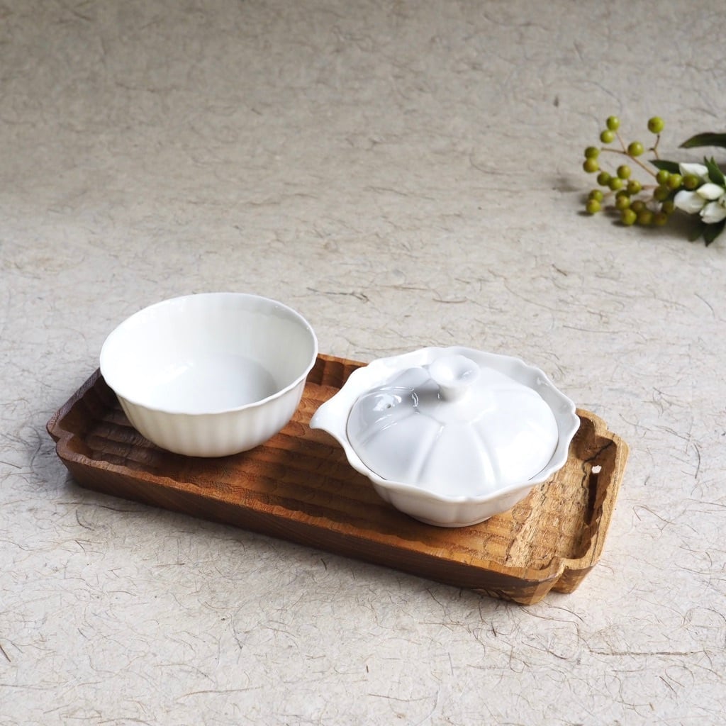 色原 昌希/白磁 八輪宝瓶