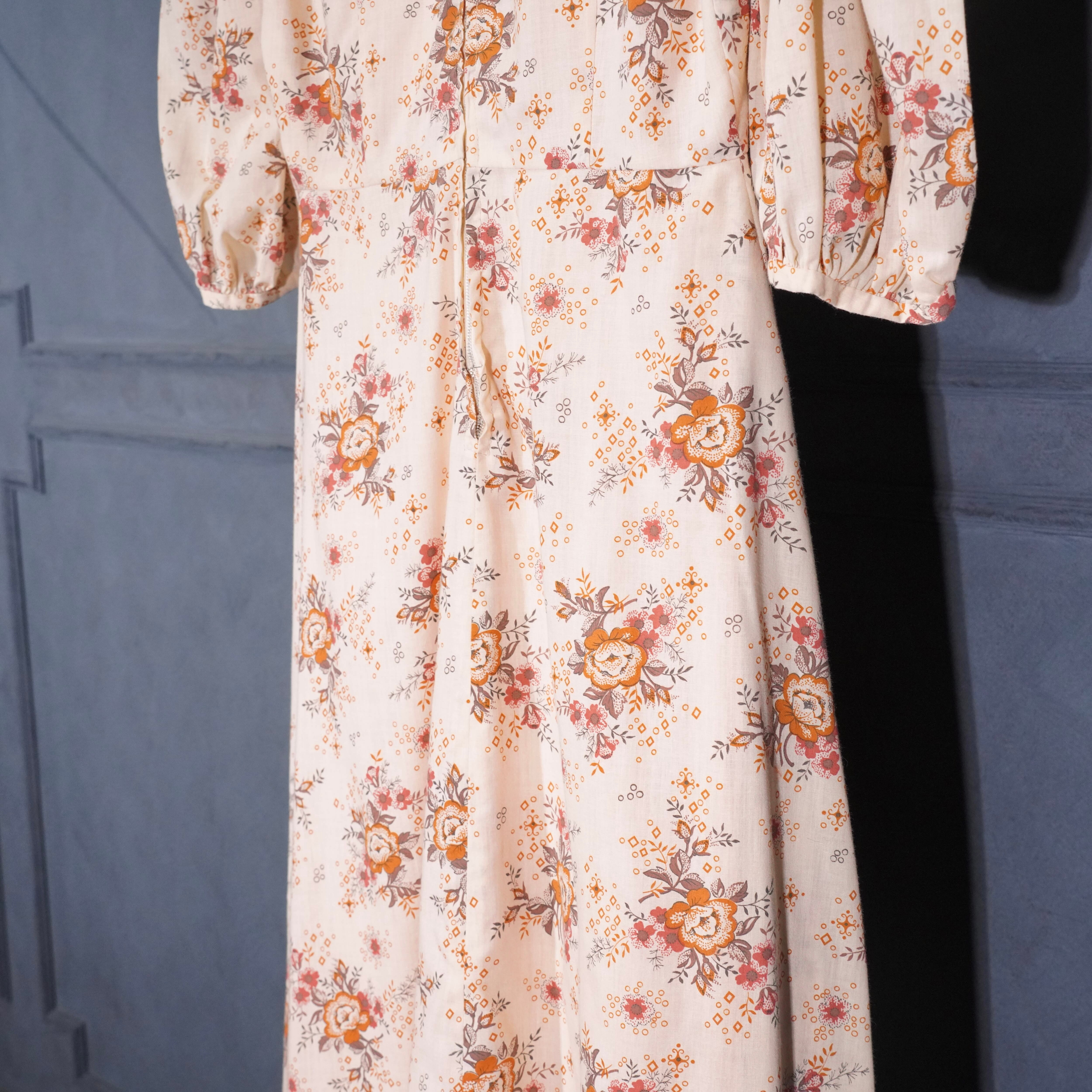 70's USA VINTAGE FLOWER PATTERNED FRILL DESIGN COTTON DRESS ONE