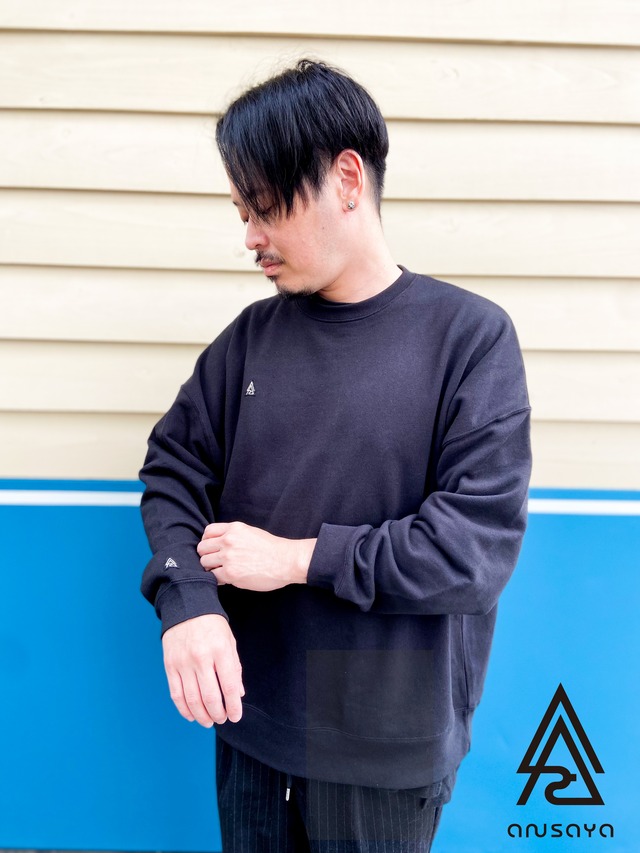 ビッグシルエットトレーナー「IWAKAN:NASI」