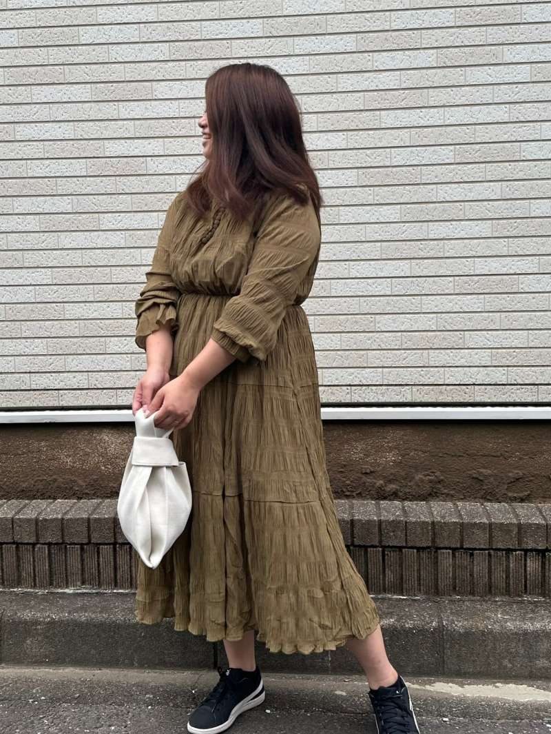 ナチュラルフェミニンスタイルのマストアイテム シワ加工シフォンロングワンピース カジュアルコーデ かわいい お出かけ 人気 大きいサイズ 韓国 CH8807