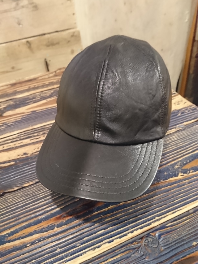 agnes b "LEATHER  CAP" MADE IN FRANCE